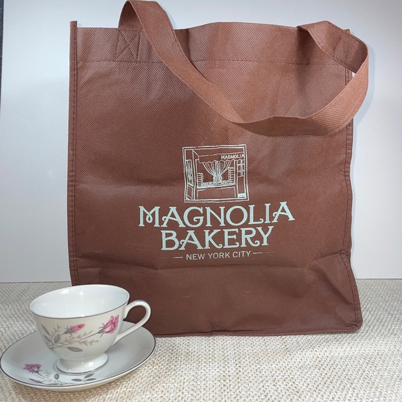 Magnolia Bakery, New York Brown Tote/Shopping Bag With Teacup and Saucer - Picture 1 of 6